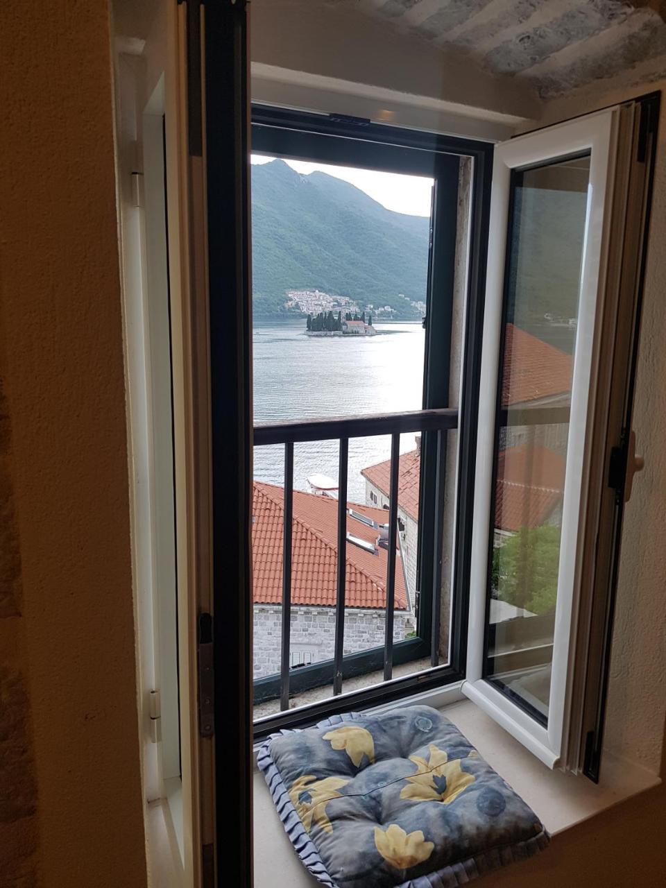 Gudelj Apartments Perast Exteriör bild